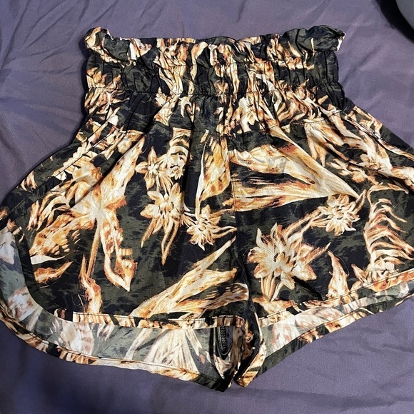 FP Movement by Free People Pants - Free‎ People Movement The Way Home Floral Print Lined Shorts Size XS Athleisure